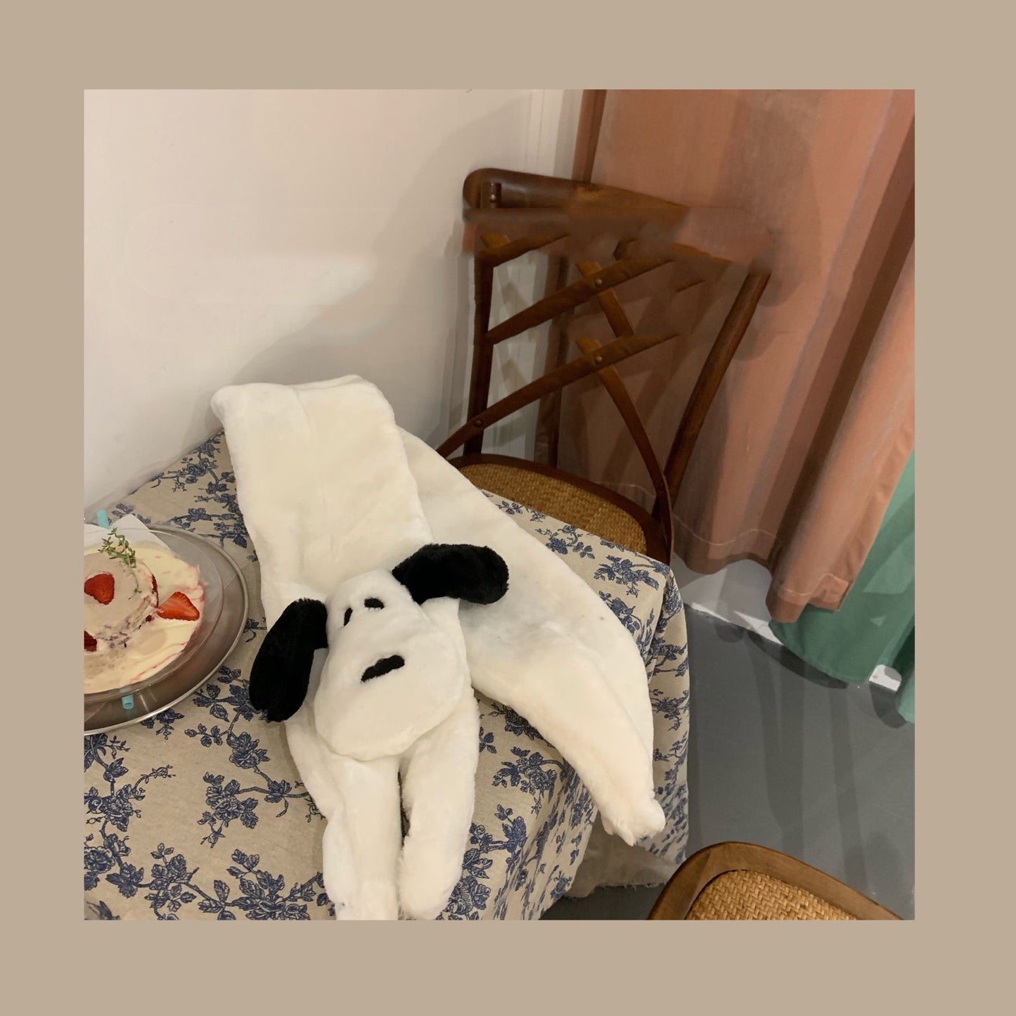 Japanese Retro Girl History Dog Three-dimensional Cartoon Scarf