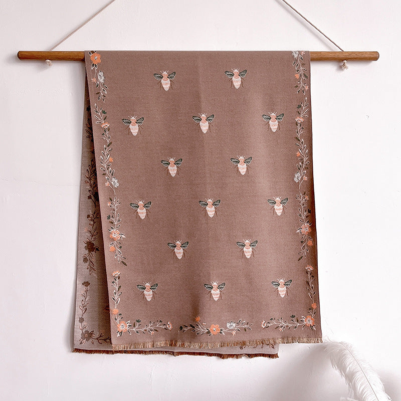 New High-grade Retro Cashmere Knitted Women's Autumn And Winter Warm Warm Shawl