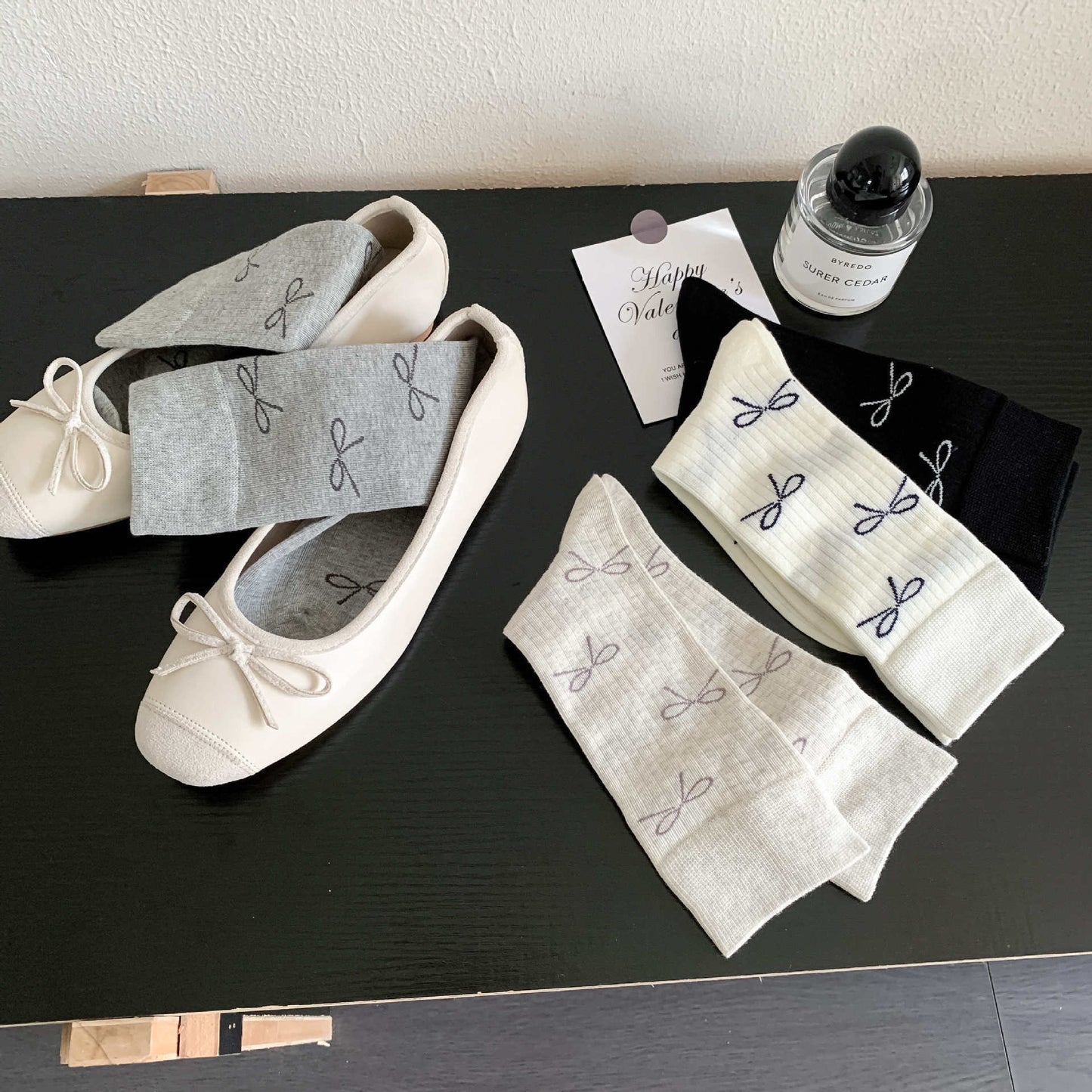 Women's Bowknot Mid-calf Length Loose Socks