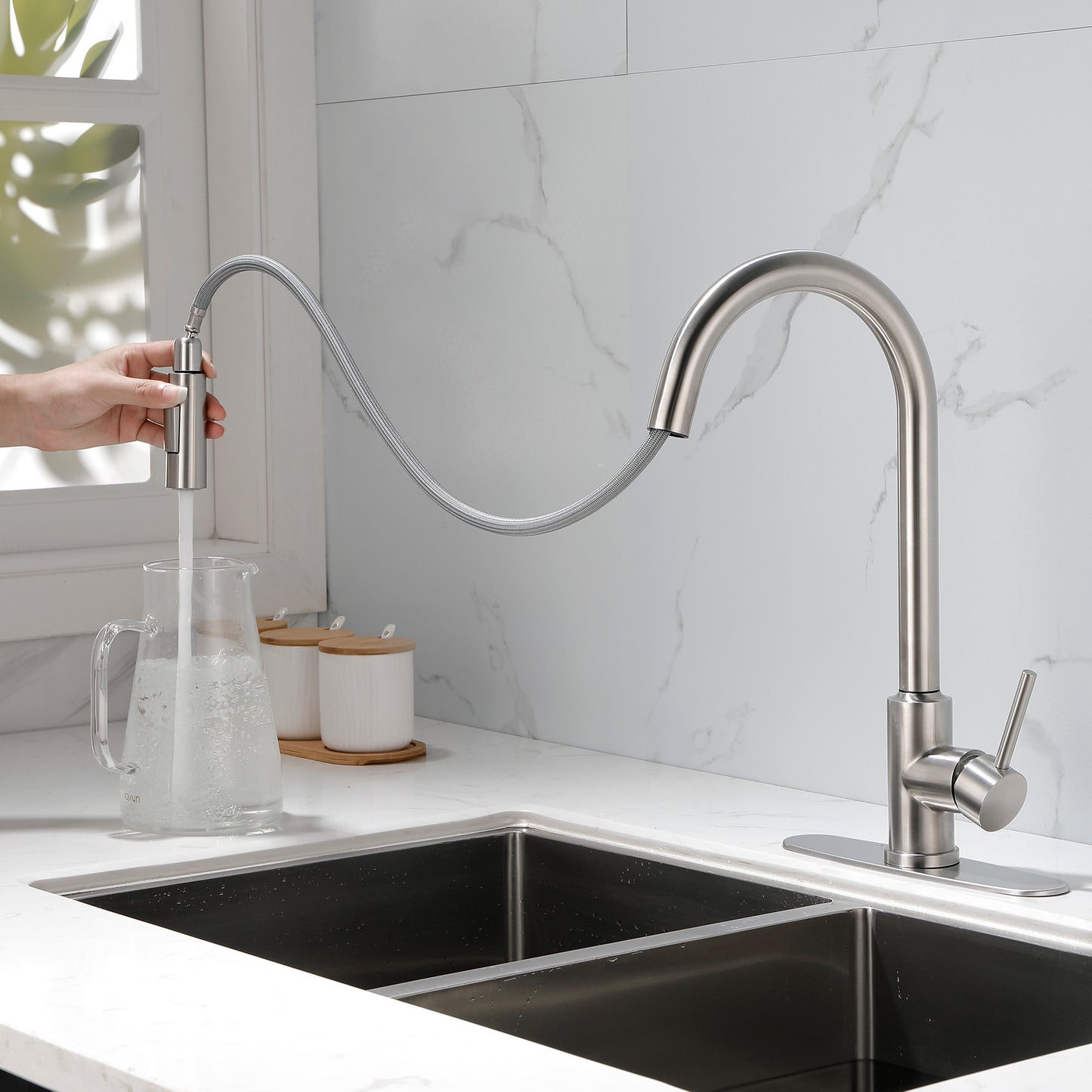 Stainless Steel Kitchen Sink Faucet With Pull-down Sprayer