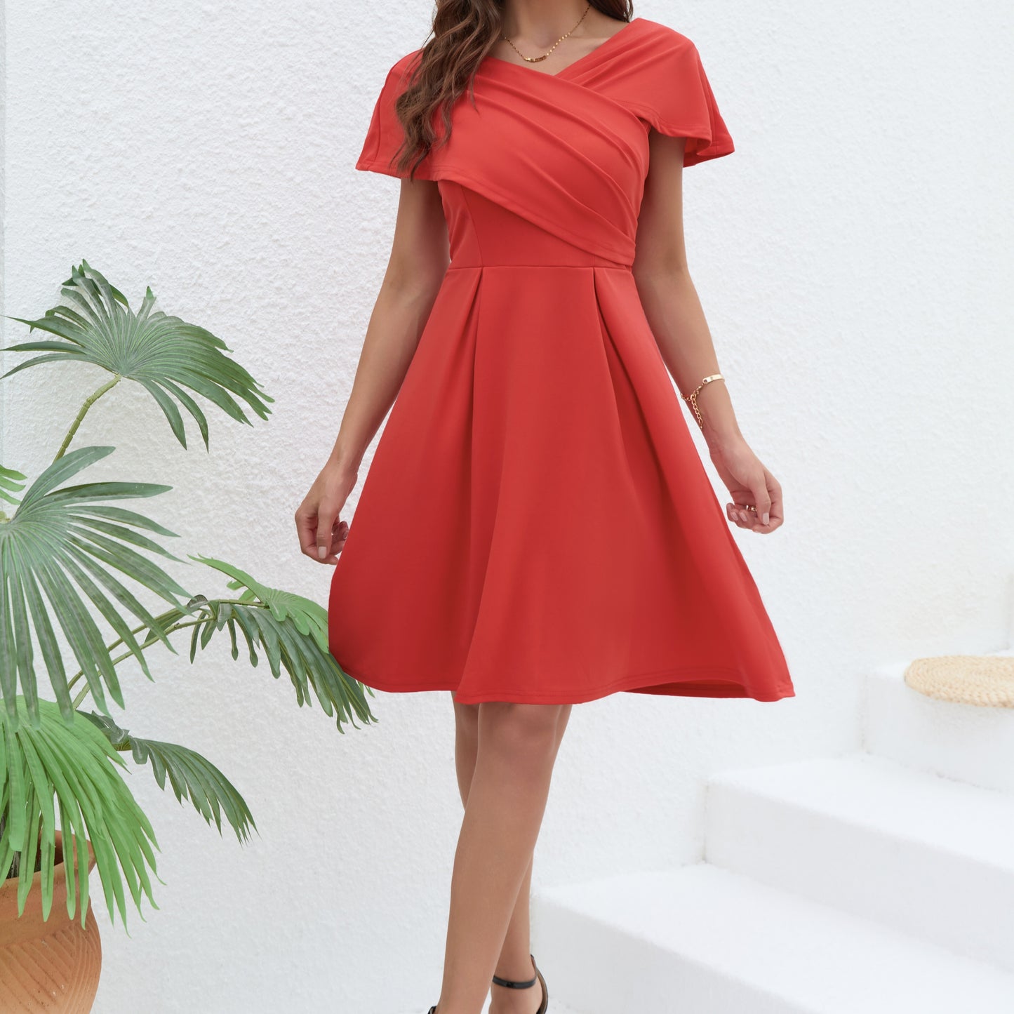 Women's Solid Color Pleated V-neck Slim Fit Waist Cinched A-line Dress