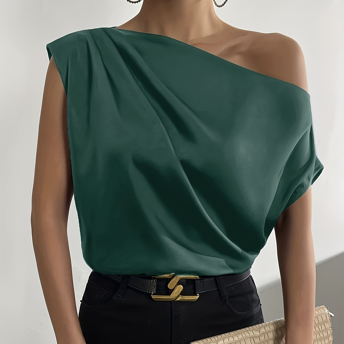 Ladies' Solid Color Asymmetrical Collar Pleated Elegant Casual Sloping Shoulder Collar Off Shoulder Top