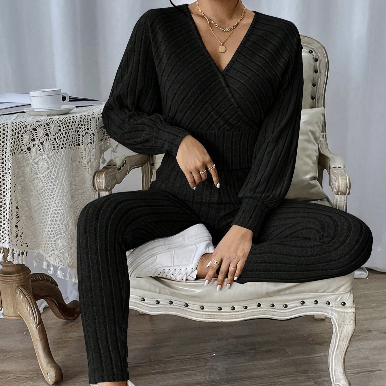 Women's Solid Color V-neck Slim Fit Fashionable And Comfortable Jumpsuit