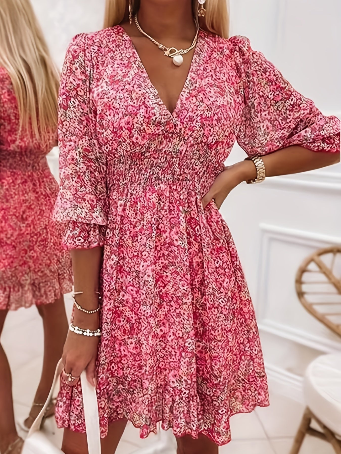 V-neck Printed Dress With Ruffled Sleeves And Waist-exquisite And Elegant Design For Women-perfect For Women's Wear In Spring And Autumn.