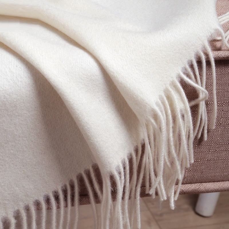 Women's Elegant And Fashionable Thickened White Shawl