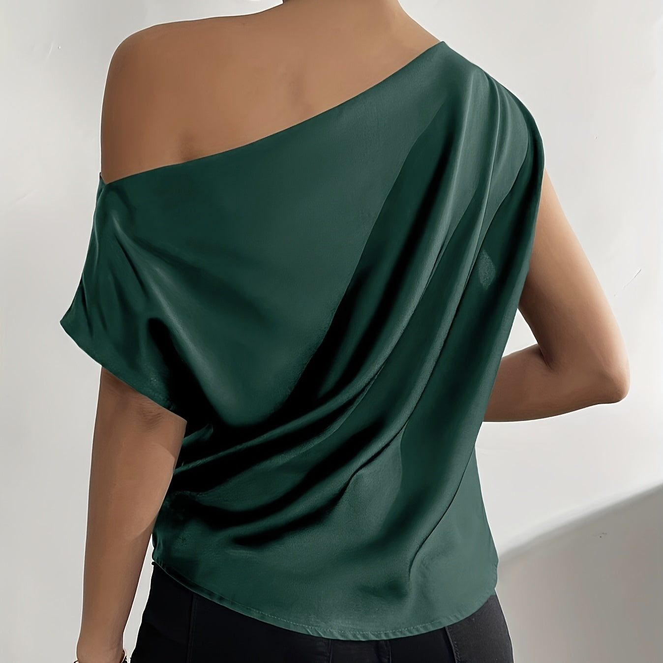Ladies' Solid Color Asymmetrical Collar Pleated Elegant Casual Sloping Shoulder Collar Off Shoulder Top