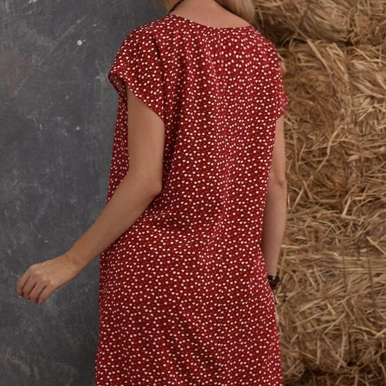 Women's Round Neck Heart-shaped Printed Large V-neck Casual Vacation Style Short Dress