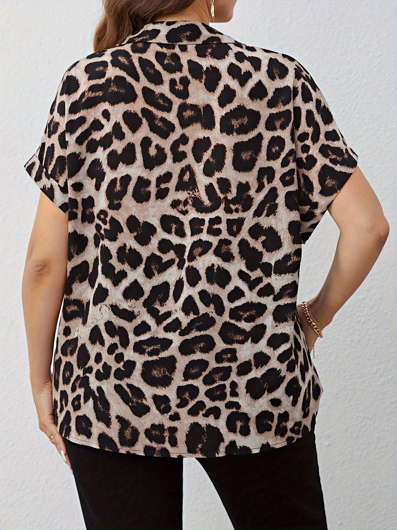 Women's Fashion Plus Size Leopard Print Top - Stylish Buttoned Flat Batwing Sleeve & Fashion Collar Blouse