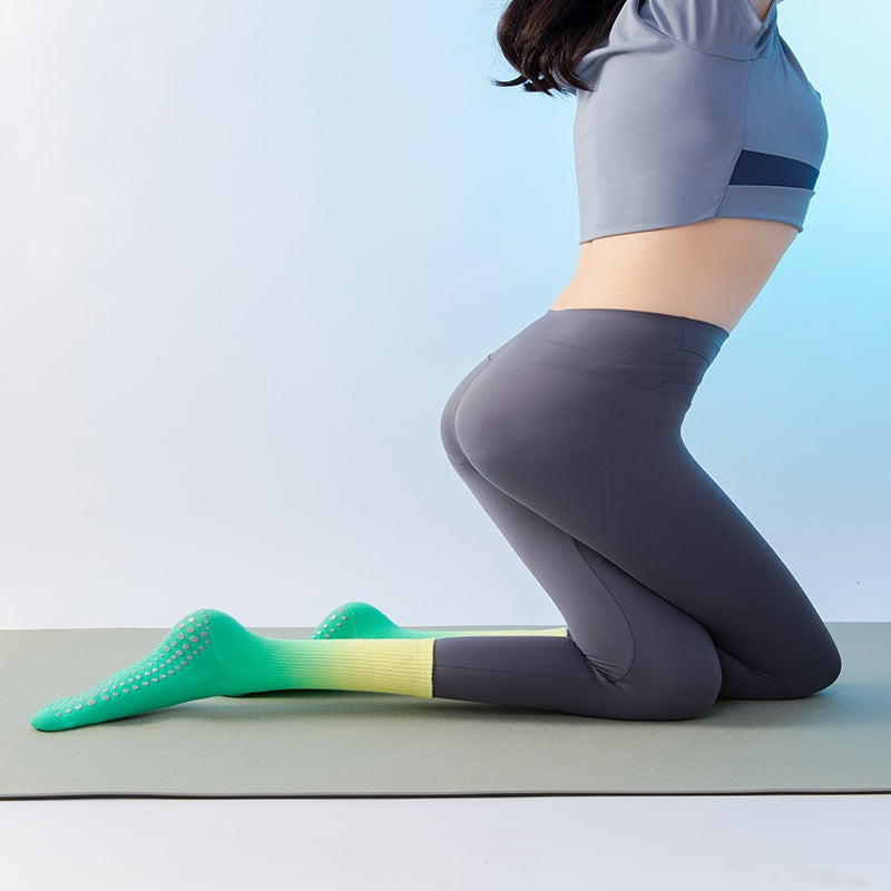 5 Pairs Pilate Grip Socks For Women Girls Anti-Skid Yoga Socks With Grips Hospital Socks Gradients Crew Socks Hospital Socks