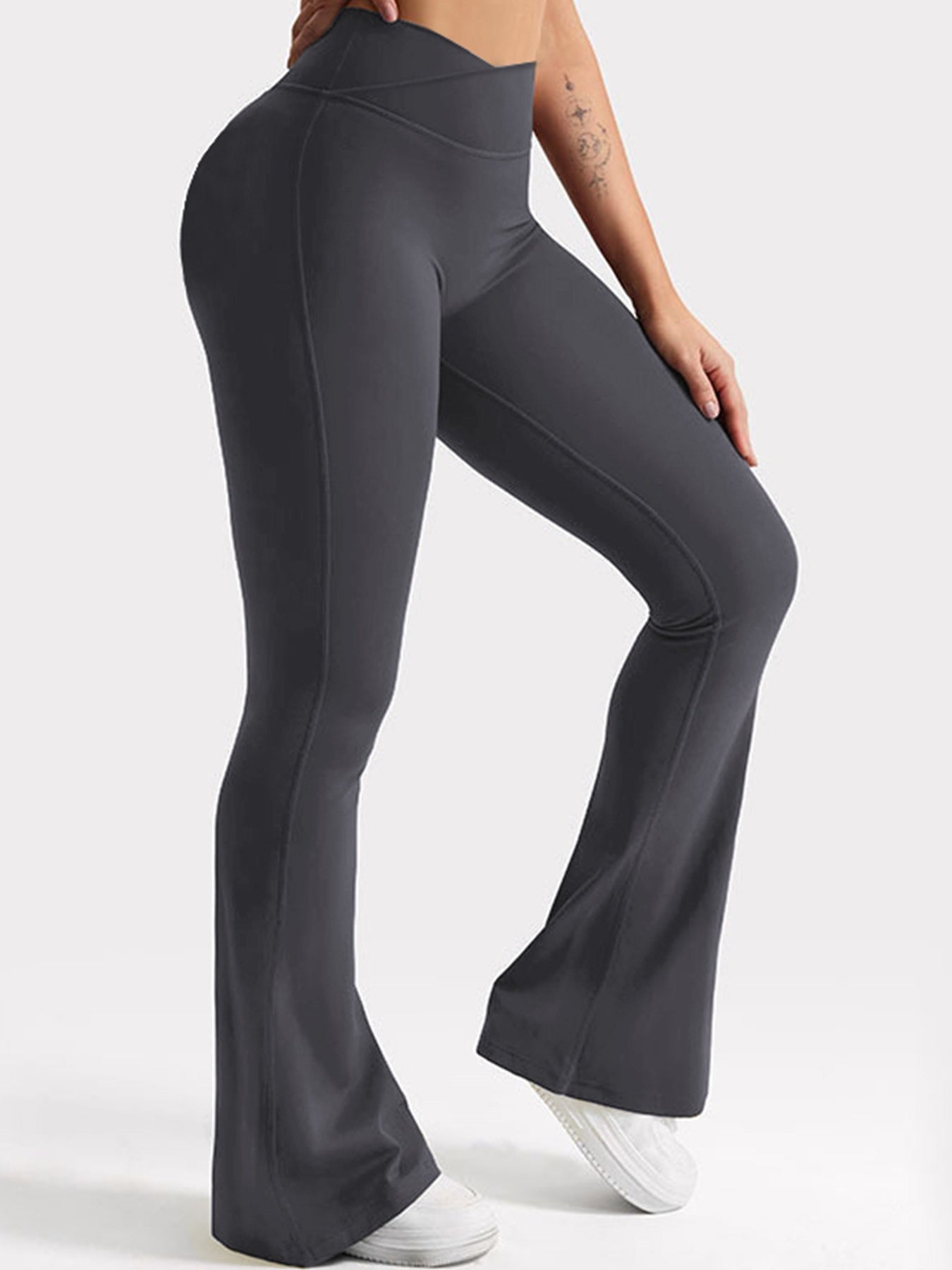 V-waist Elastic Sports Tight Pants Women's Peach Hip Lifting Yoga Bell Bottom Pants