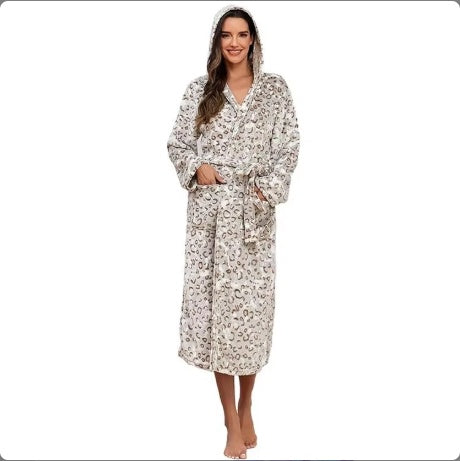 Local Stock Plush Oversize Winter Soft Warm Long Flannel Bathrobe With Hooded Women Thick Night Fleece Bath Robes Dressing
