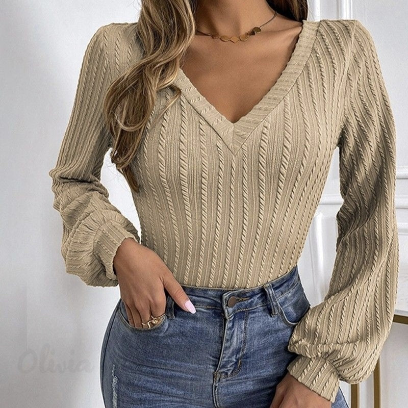 Women's Casual And Versatile Elegant Style Solid Color Small Fried Dough Twists Detail Lantern Sleeve V-neck Slim Long Sleeve T-shirt Top