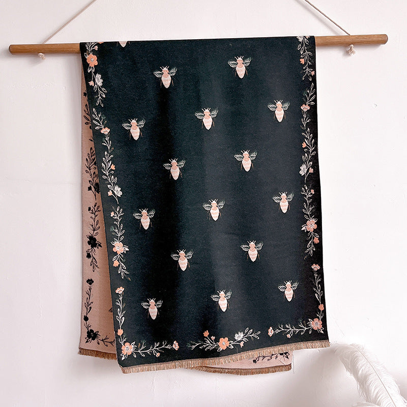 New High-grade Retro Cashmere Knitted Women's Autumn And Winter Warm Warm Shawl