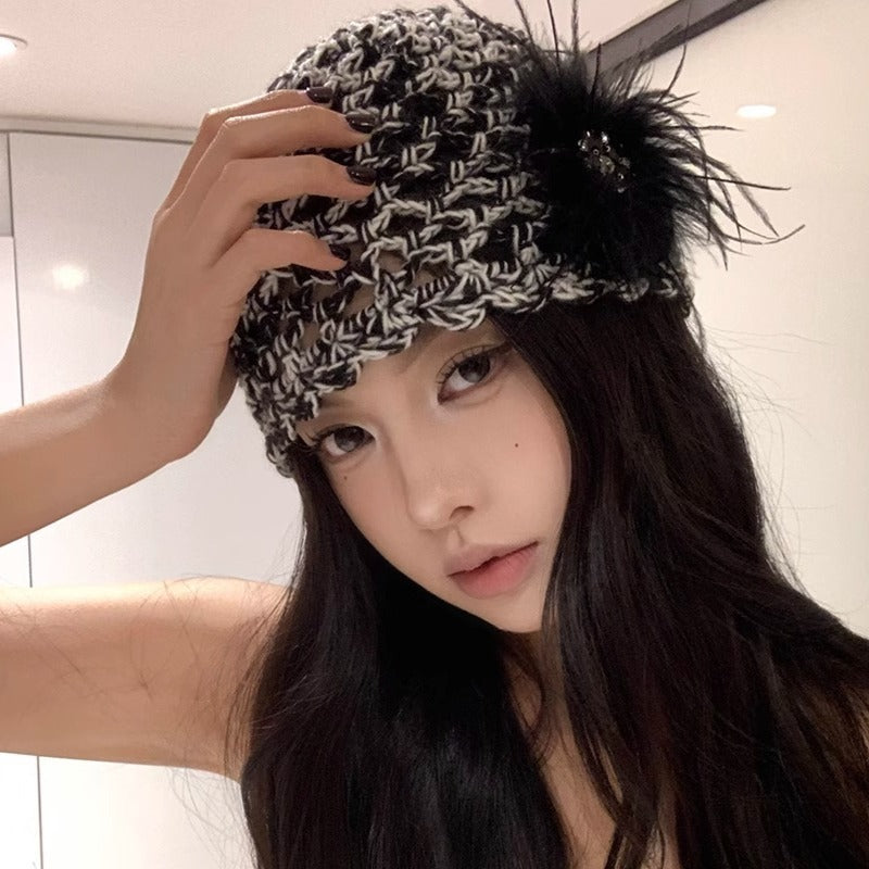 French Retro Black Feather Hand-woven Knitted Hat
