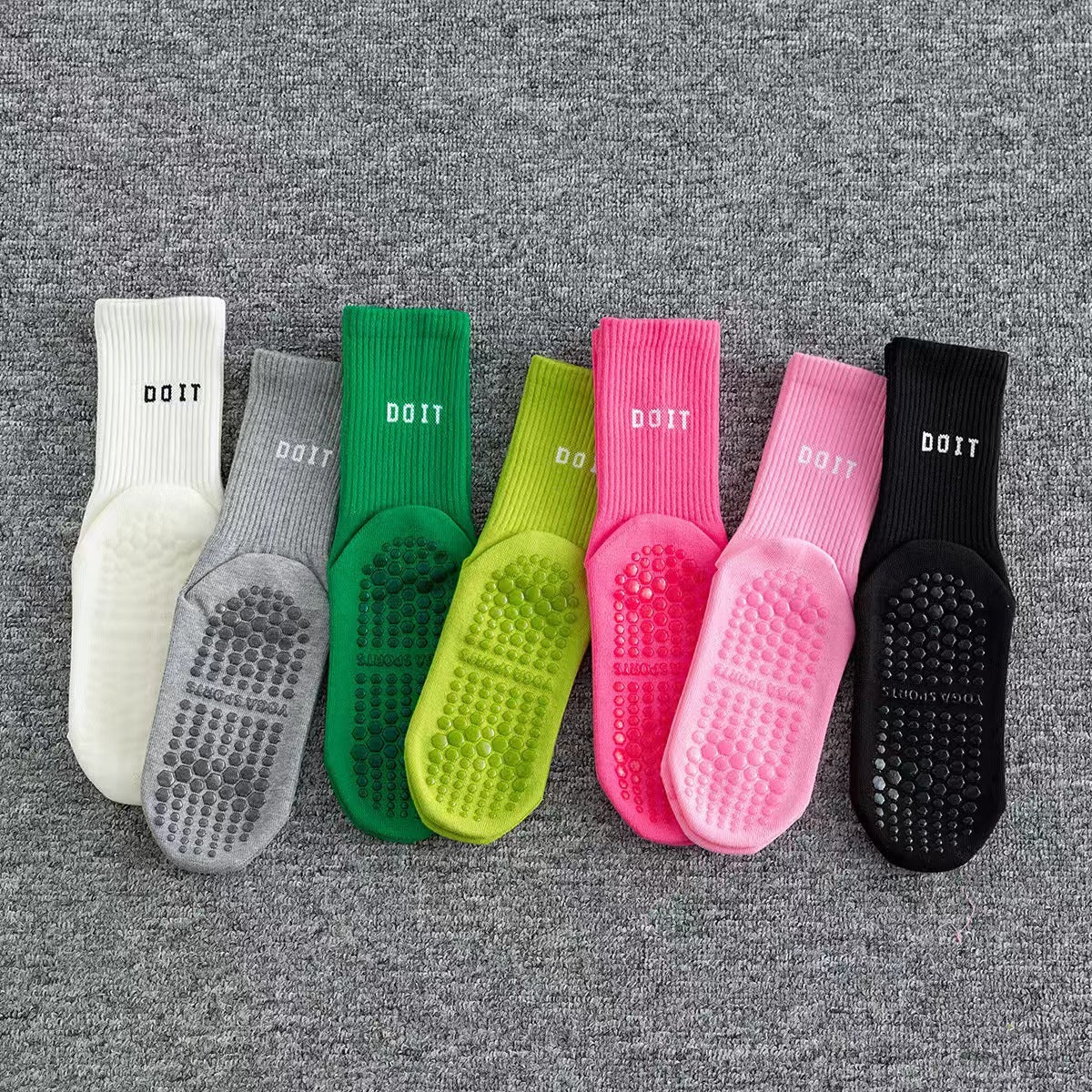 Women's Fitness Women's Socks Trendy Letter Mid-calf Yoga Socks Simple Non-slip Sweat-absorbent Breathable