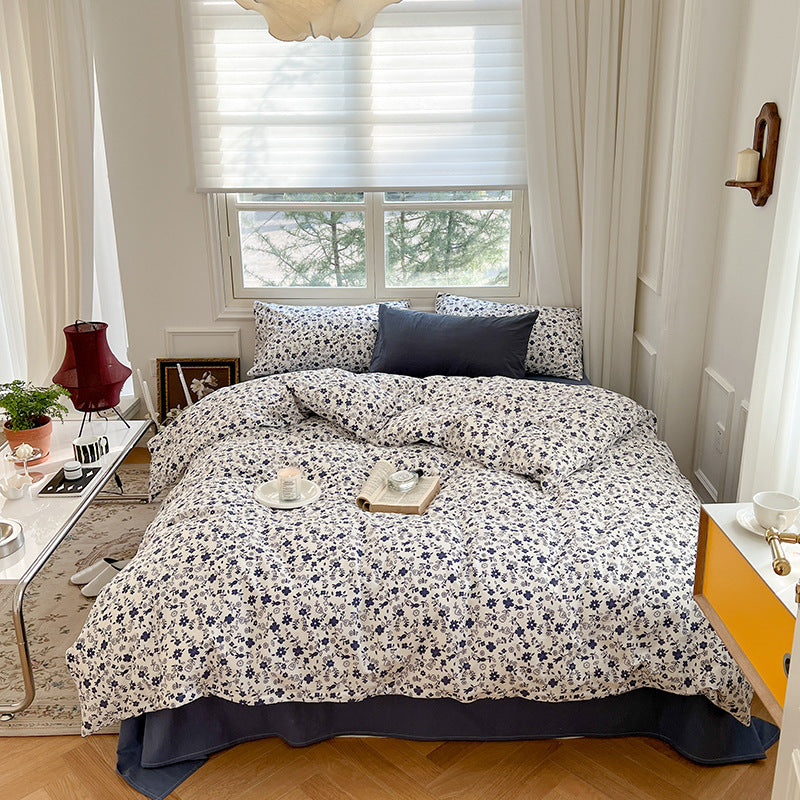 Three Or Four Piece Set Of Small Floral Bed