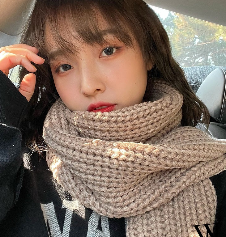 Women's Autumn And Winter Thick Knitted Scarf