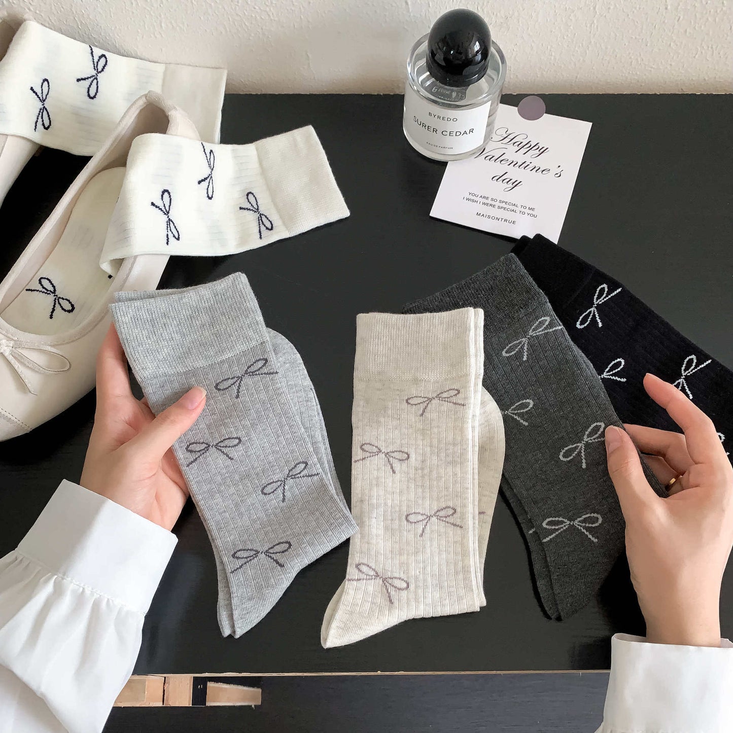 Women's Bowknot Mid-calf Length Loose Socks