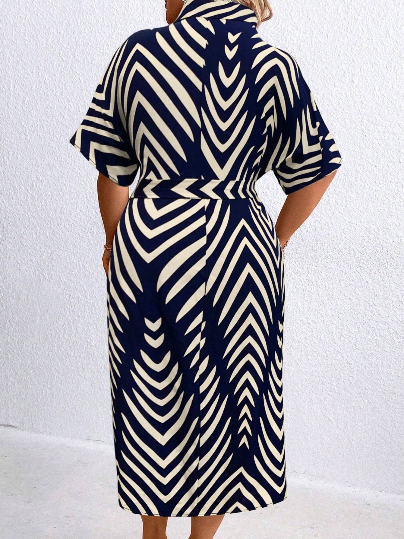 Women's Plus Size Floral Print Dress - Elegant Button-Down Collar Dress With Belt For Outings, Casual & Vacation