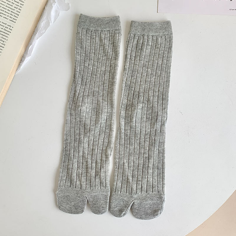 Vertical Stripes Large Trotter Toe Socks Thin Solid Color