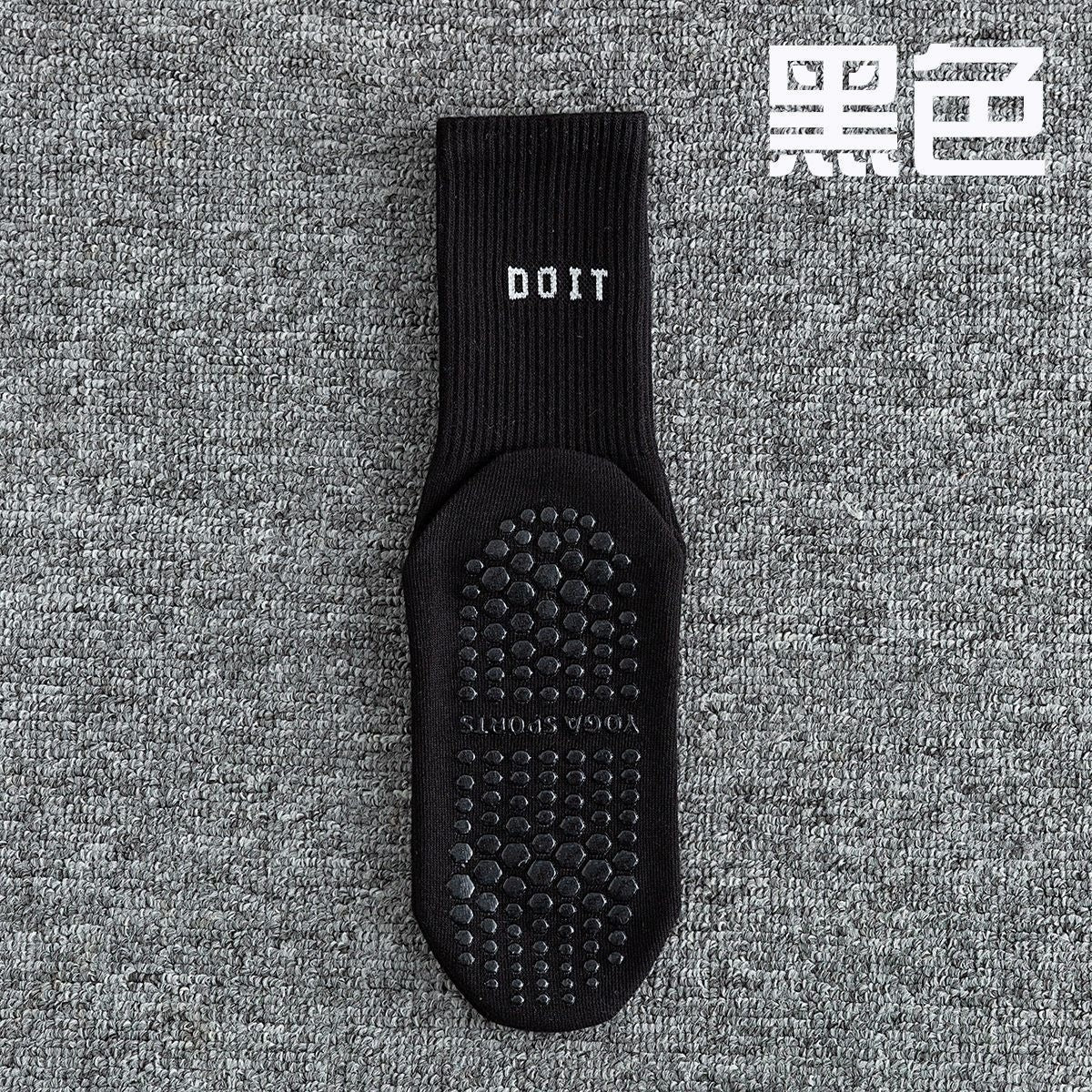 Women's Fitness Women's Socks Trendy Letter Mid-calf Yoga Socks Simple Non-slip Sweat-absorbent Breathable