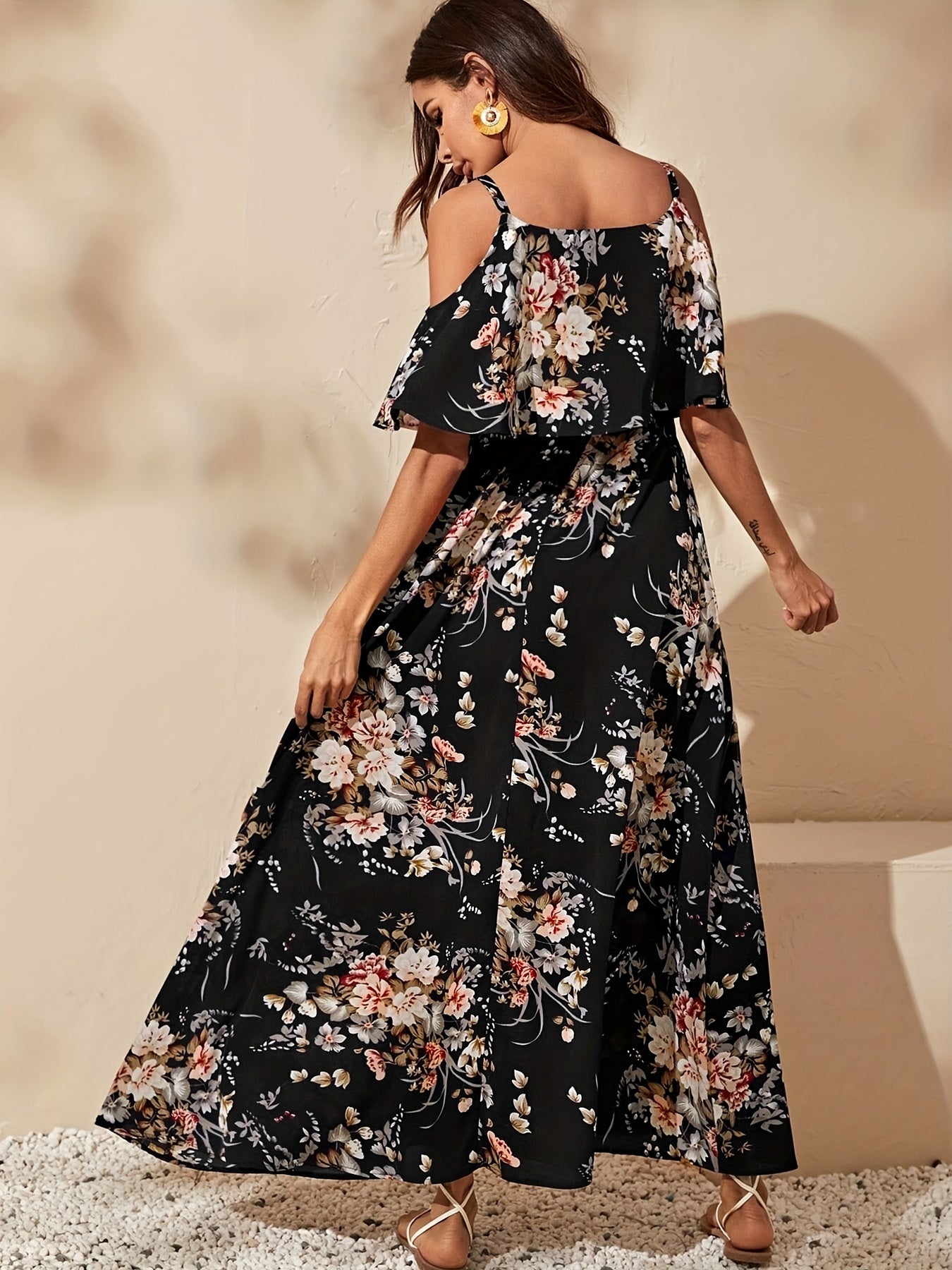 Women's Elegant Strappy Floral Print Off-the-Shoulder Maxi Dress - Stylish Summer Party DressWomen's Elegant Strappy Floral Print Off-the-Shoulder Maxi Dress - Stylish Summer Party Dress