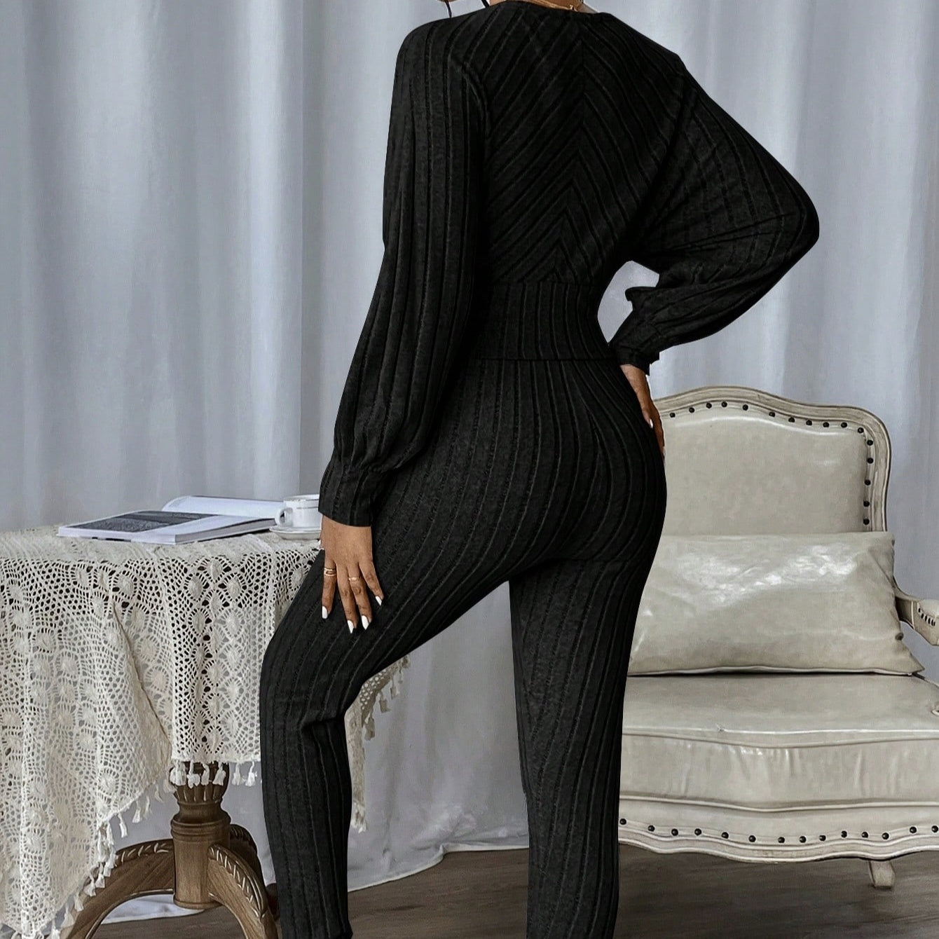 Women's Solid Color V-neck Slim Fit Fashionable And Comfortable Jumpsuit