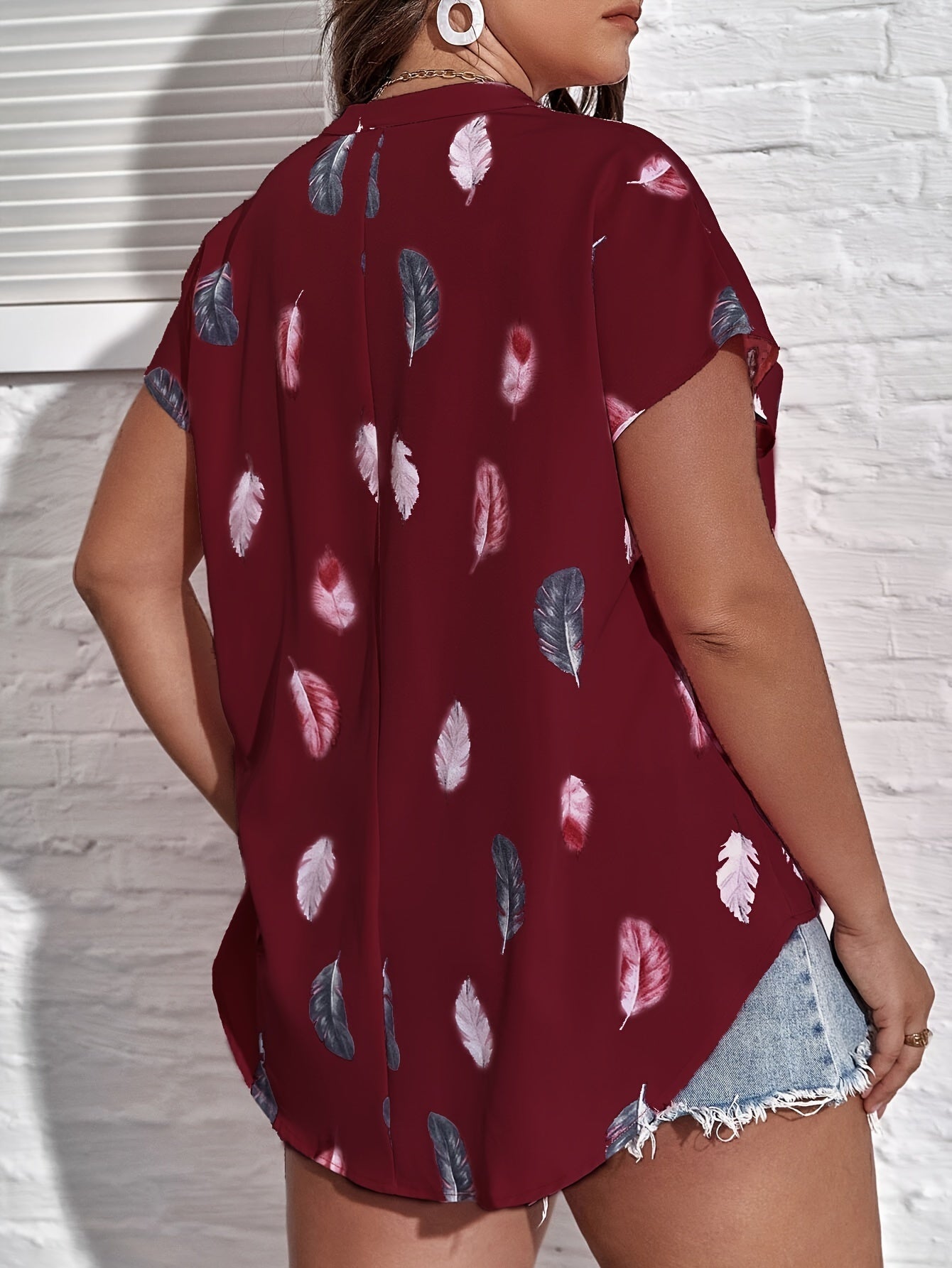 Women's Plus Size Summer Feather Print Blouse - Casual V-Neck Outdoor Top
