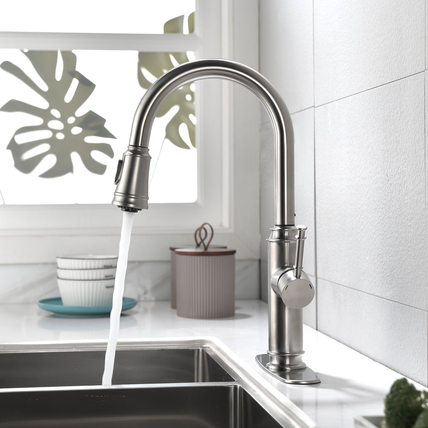 Single Handle High  Pull Out Kitchen Faucet, Single-stage Stainless Steel Kitchen Sink Faucet, With Pull Down Spray