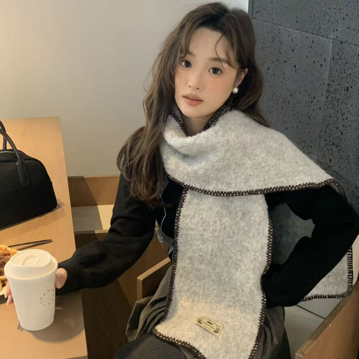 Atmosphere Warmth Neck Protection Soft And Sticky Scarf