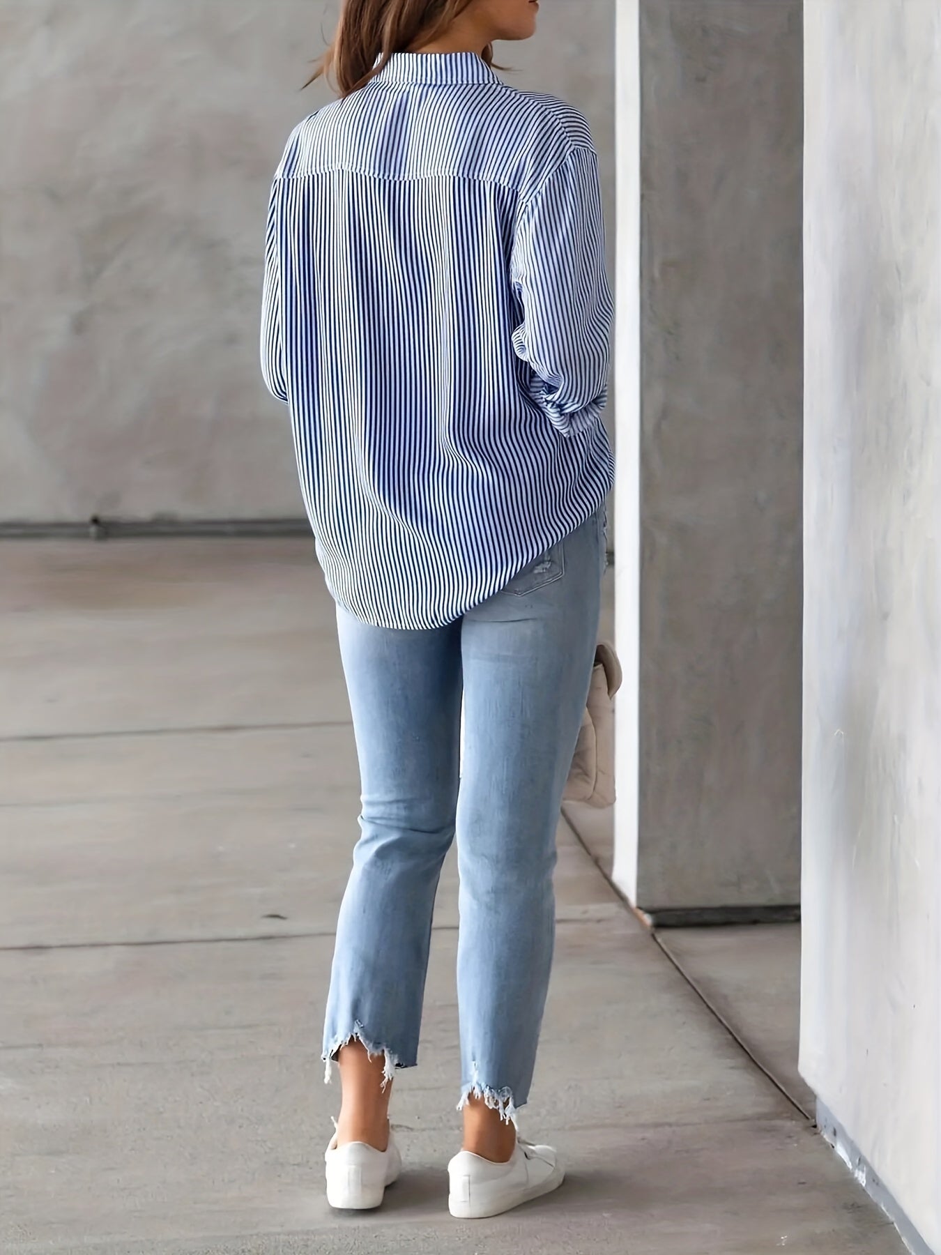 Classic Striped Casual, Business, Versatile Four Seasons Can Wear A Long-sleeved Shirt.