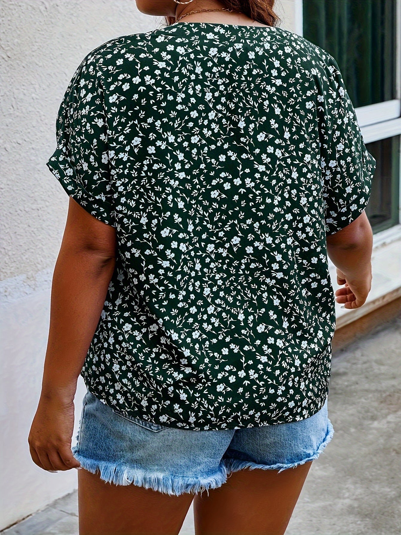 Women's Plus Size Printed Shirt - Summer Casual V-Neck Batwing Sleeve Top For Outings